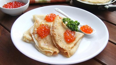 Блинчики с красной икрой